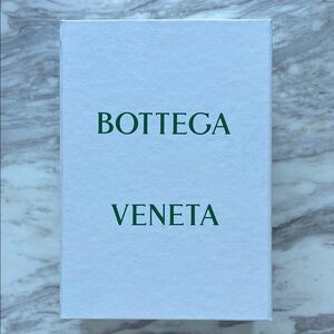 Bottega Veneta box